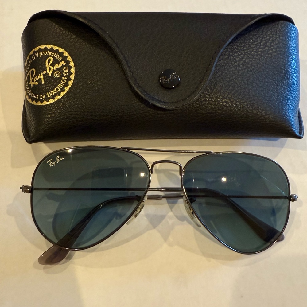 Ray-Ban Aviator Titanium Sunglasses with Black Case